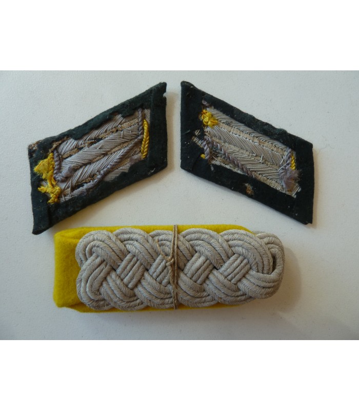 Wehrmacht officer's jacket insignia set
