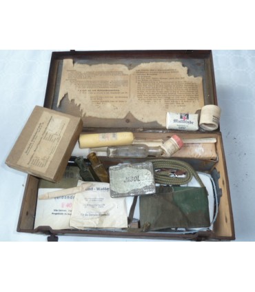 Caja de medicinas de la Wehrmacht.