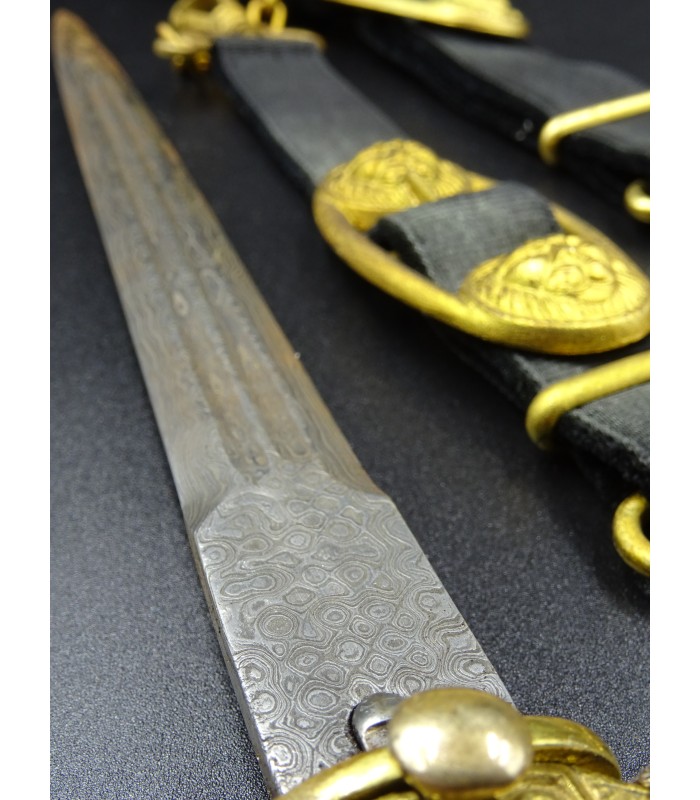 KM dagger with damas blade