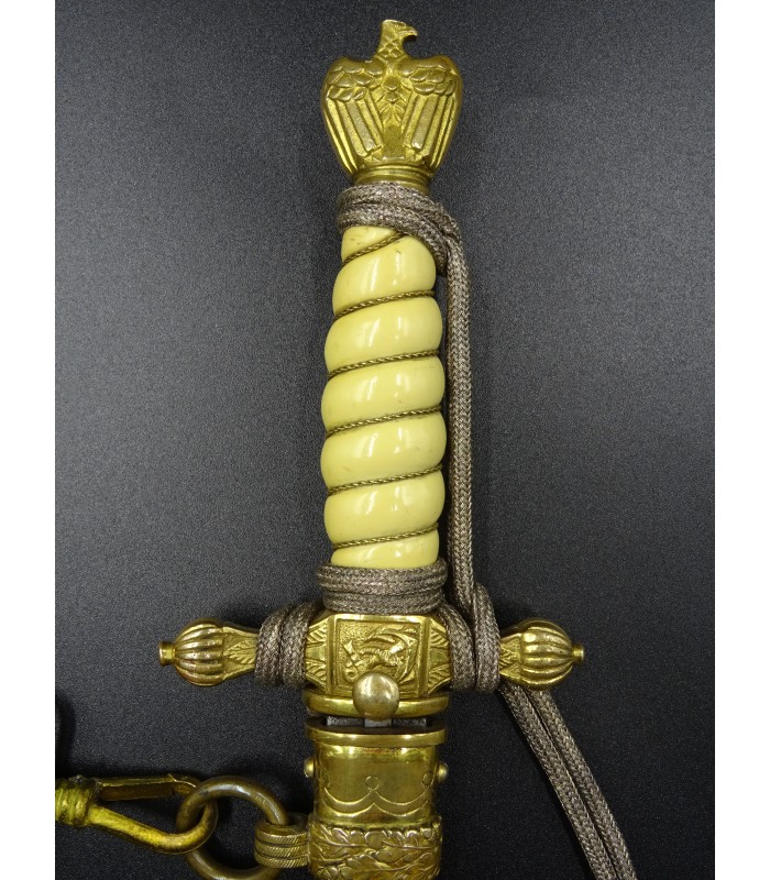 KM dagger with damas blade