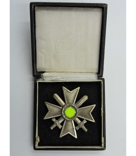 War merit cross 1rst class w/swords