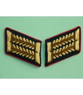 Collar tabs