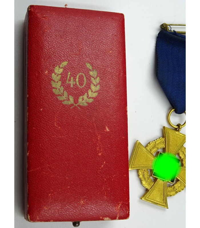 Croix pour 40 ans de services