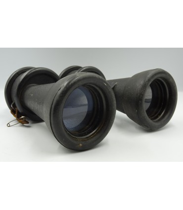 Deutsches Fernglas aus dem Zweiten Weltkrieg