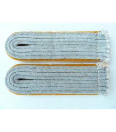 Paire de pattes d'épaules