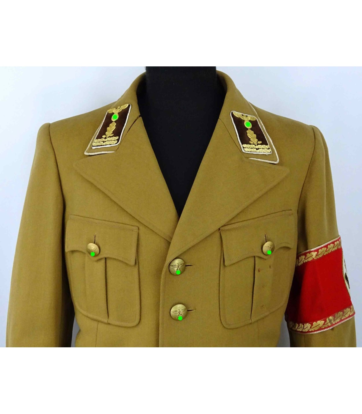 Uniforms of the Nsdap　ナチスのユニフォーム Amazon.co.jp: 洋書 ナチスのユニフォーム: ユニフォームと帽子