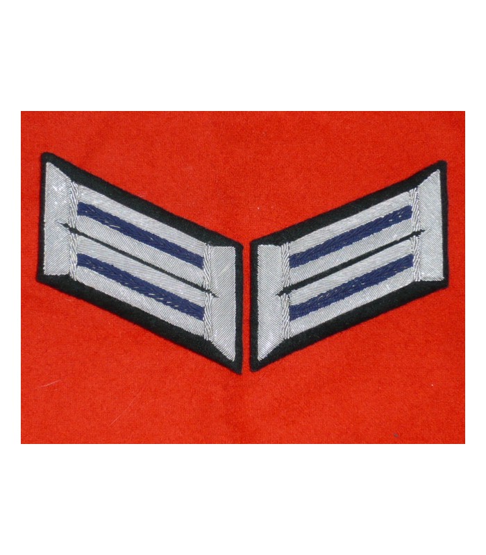 Collar tabs
