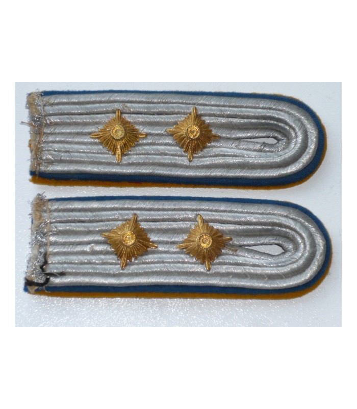Epaulettes