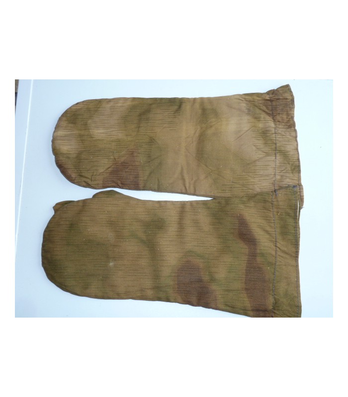 WH camo gloves