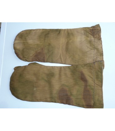 WH camo gloves