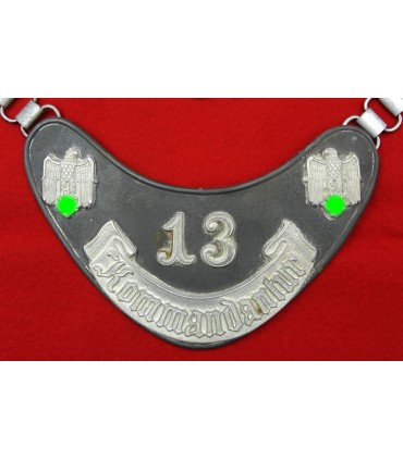 Kommandantur gorget