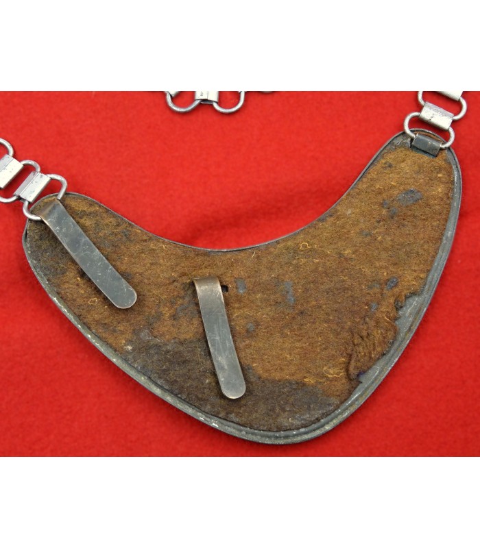 Kommandantur gorget