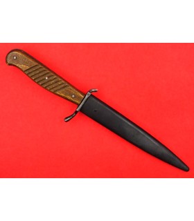 WH trench knife