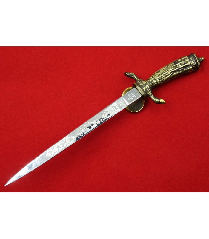 Miniature de dague de forestier