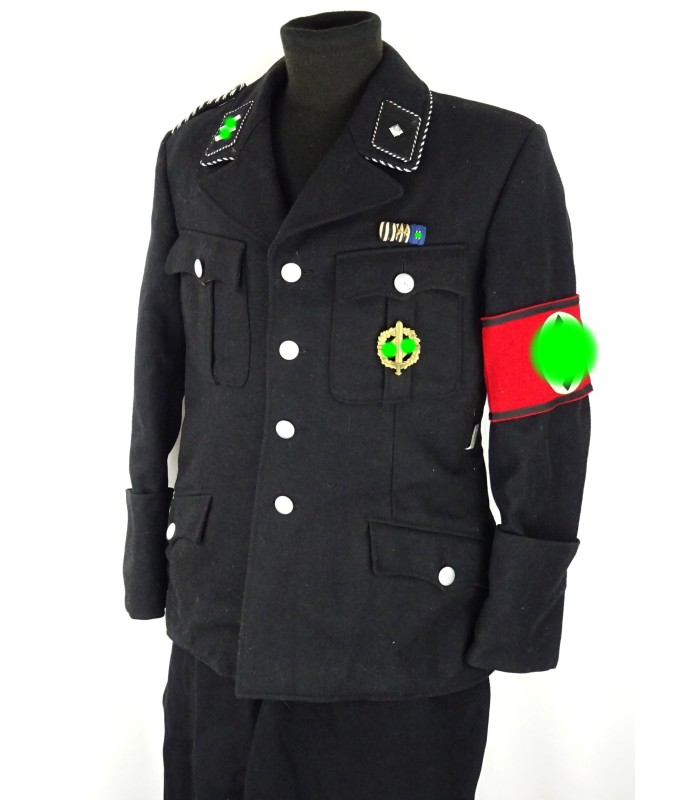 Uniforme noir de  la SS