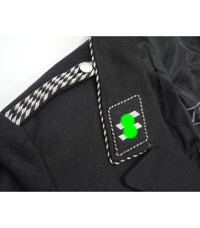Uniforme noir de  la SS