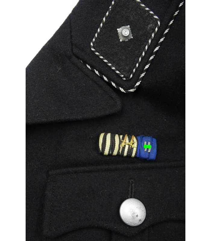 Uniforme noir de  la SS