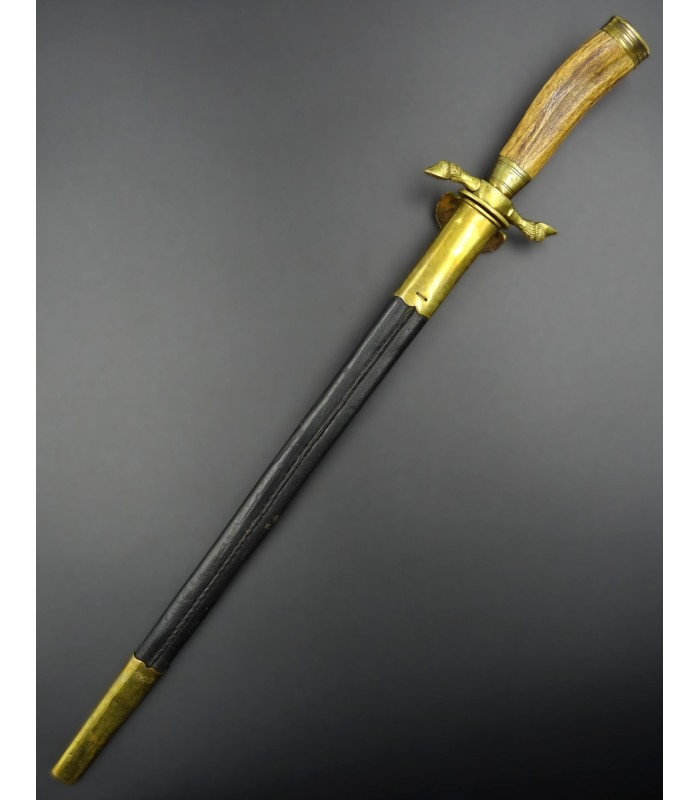 Hunting dagger