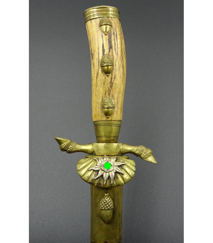 Hunting dagger