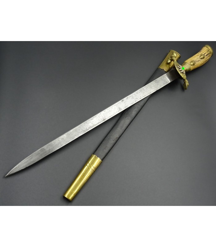 Hunting dagger