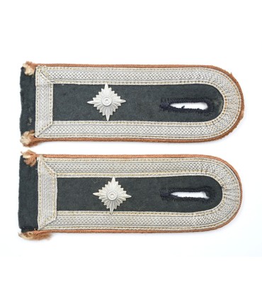 LW shoulder boards
