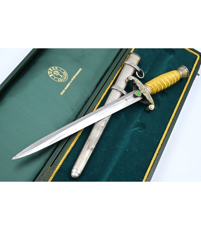 WH M35 officier's dagger in presentation box