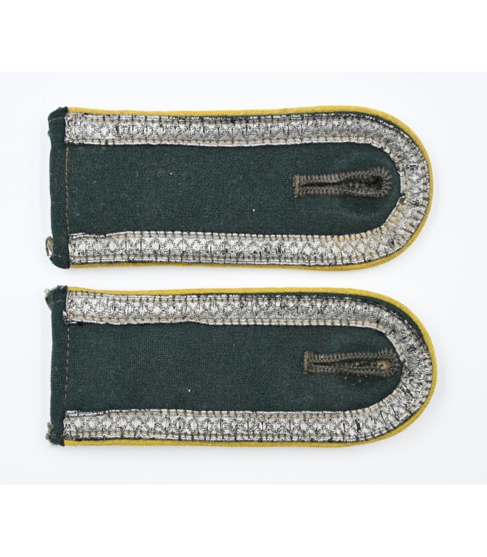 WH NCO shoulder boards