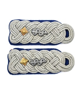 WH shoulder boards