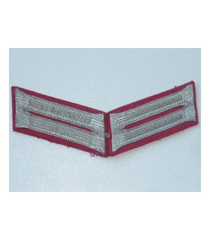 Collar tabs